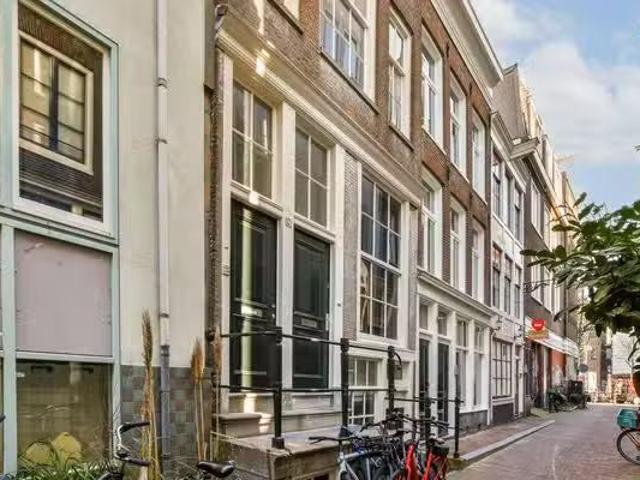 Huis te koop J. F. van Hengelstraat 61 in Amsterdam voor € 850.