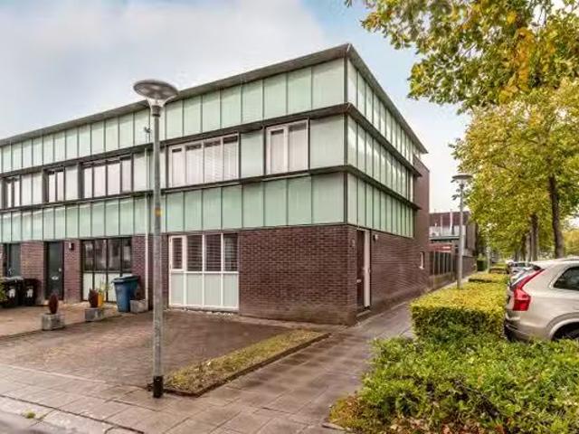 Huis te koop John Fernhoutstraat 42 in Almere voor € 525.000