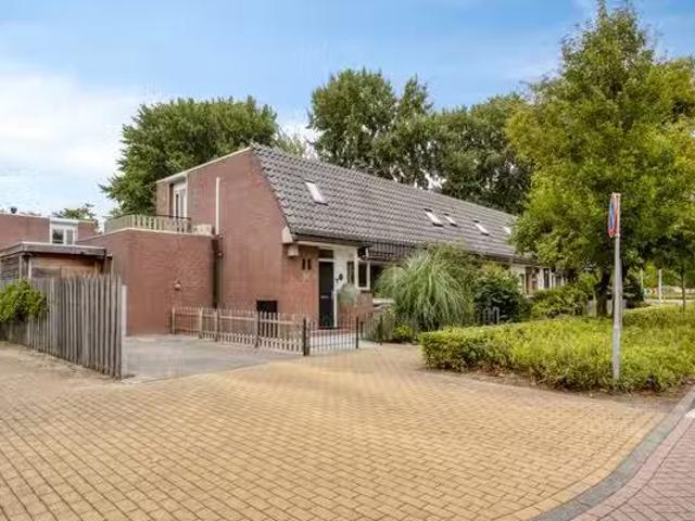 Huis te koop Jaagmeent 34 in Almere voor € 395.000