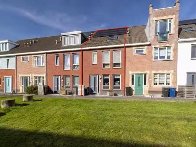 Huis te koop James Cookroute in Almere voor € 550.000