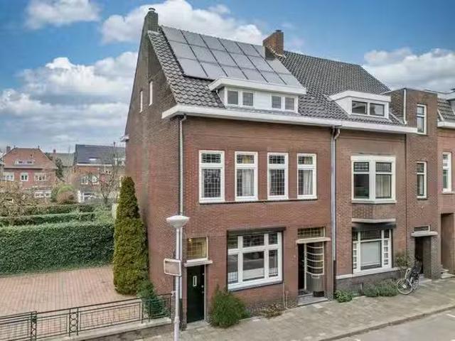 Huis te koop Julianastraat 12 in Venlo voor € 725.000