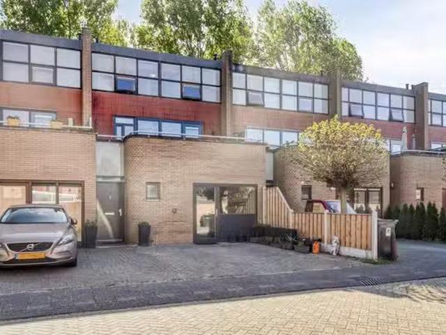 Huis te koop Julistraat 30 in Almere voor € 550.000