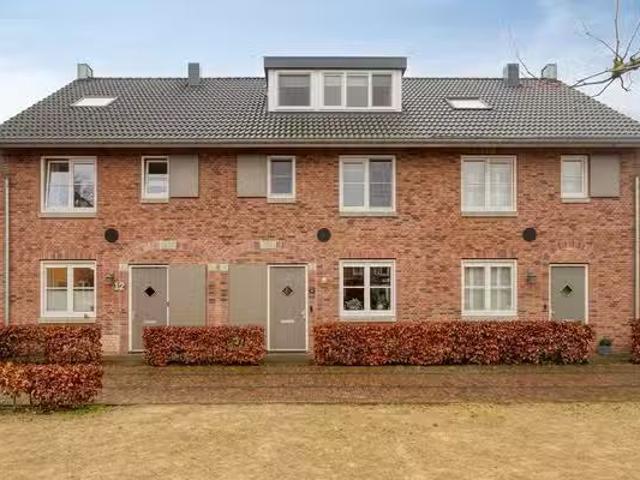 Huis te koop Otto Sternstraat 14 in Almere voor € 570.000