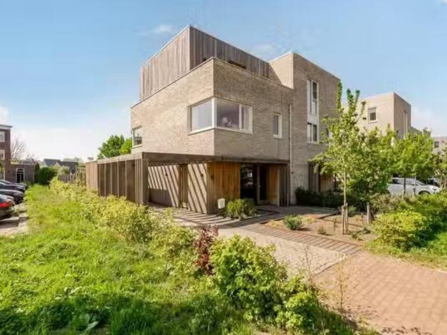 Huis te koop Loefzijde 10 in Almere voor € 800.000