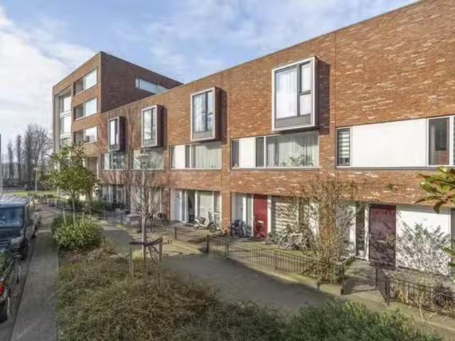 Huis te koop Los Angelesstraat 40 in Den Haag voor € 550.000