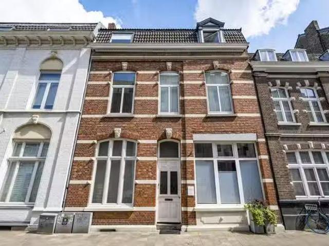 Huis te koop Lindenkruis 23 in Maastricht voor € 995.000