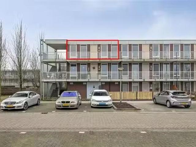 Huis te koop Moutmolenstraat 25 in Almere voor € 350.000