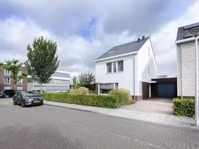 Huis te koop Monseigneur Schrijnenstraat 24 in Maastricht voor.