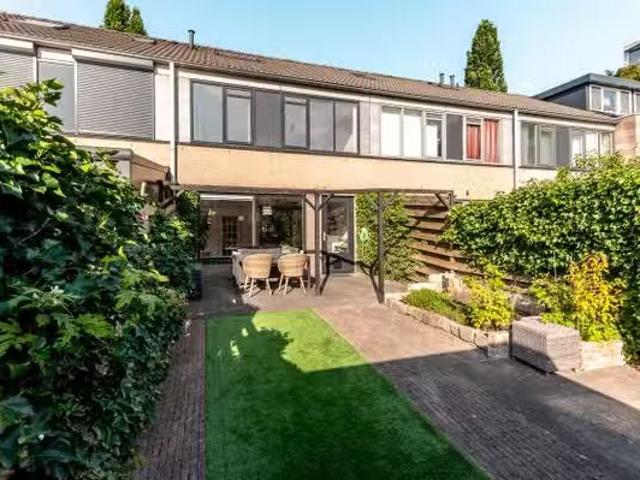 Huis te koop Mosselstraat in Almere voor € 450.000