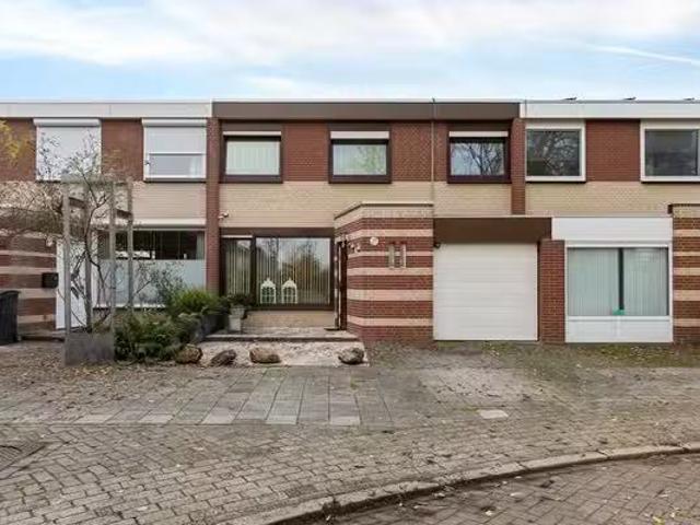 Huis te koop Maaseikstraat 3 in Eindhoven voor € 525.000