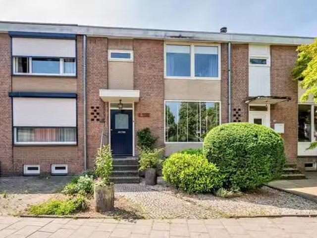 Huis te koop Mahoniestraat 16 in Venlo voor € 389.000