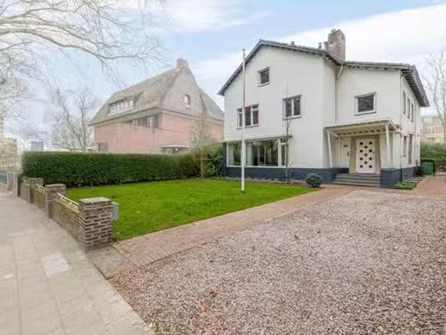 Huis te koop Manresapark 102 in Venlo voor € 1.250.000