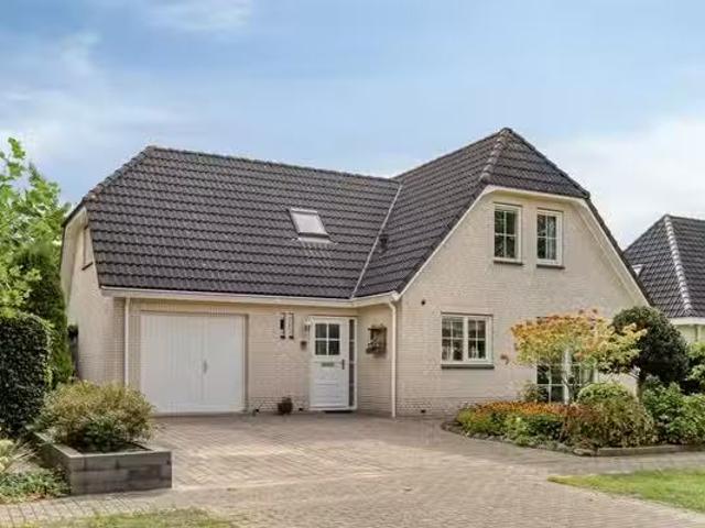 Huis te koop Marifoon 9 in Almere voor € 790.000