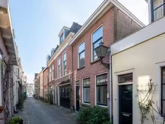 Huis te koop Medusastraat 37 in Leiden voor € 395.000
