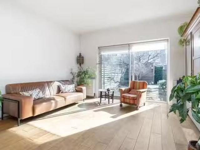 Huis te koop Mr. Arend van der Woudenslaan 13 in Rotterdam voo.