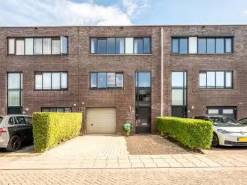 Huis te koop Nobelstraat in Almere voor € 575.000