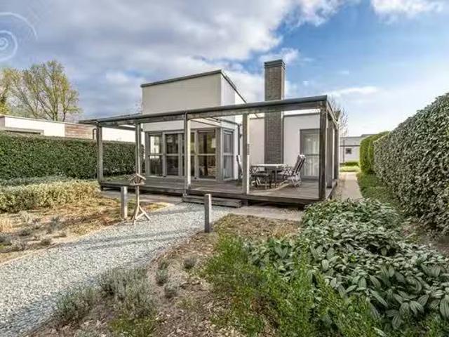 Huis te koop Noordzeepark Veermansplaat 40 in Ouddorp voor € 4.