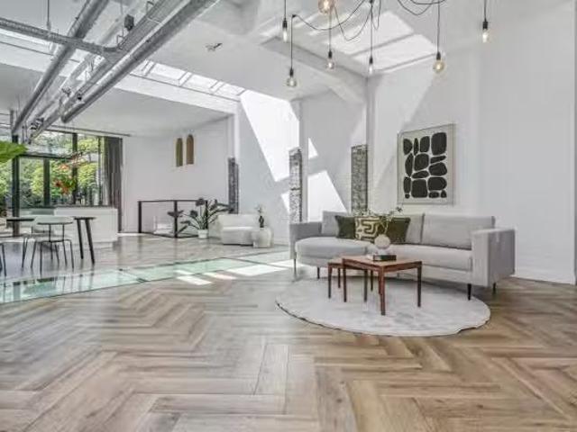 Huis te koop Nieuwe Schoolstraat 105 in Den Haag voor € 1.325.
