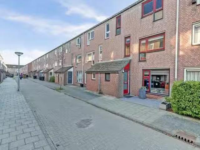 Huis te koop Nijmegenweg in Almere voor € 425.000
