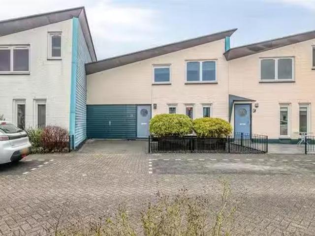 Huis te koop Smaragdhof 21 in Almere voor € 550.000
