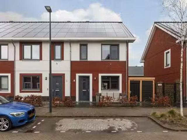 Huis te koop Sneeuwbalstraat 97 in Vlaardingen voor € 625.000