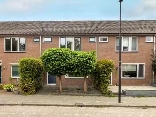 Huis te koop Schepenstraat 10 in Vlaardingen voor € 425.000
