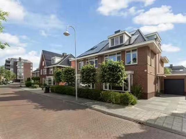 Huis te koop Schiedamseweg 70 in Vlaardingen voor € 919.000