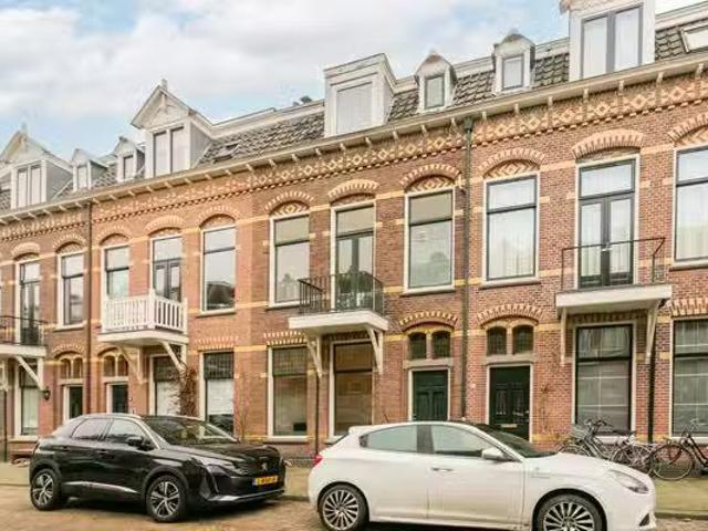 Huis te koop Schroeder van der Kolkstraat 1 A in Utrecht voor.