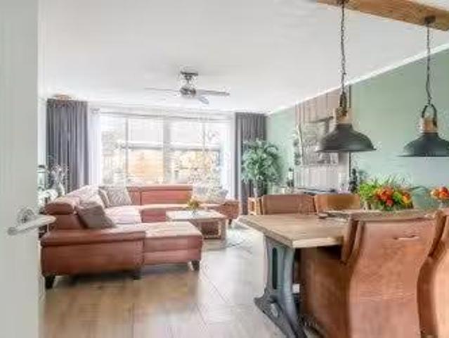 Huis te koop Spechtlaan 326 in Vlaardingen voor € 639.500