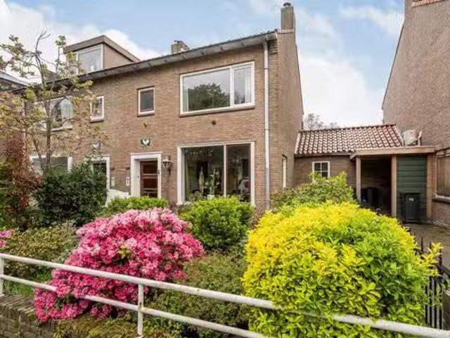 Huis te koop Spoorsingel 48 in Vlaardingen voor € 399.500