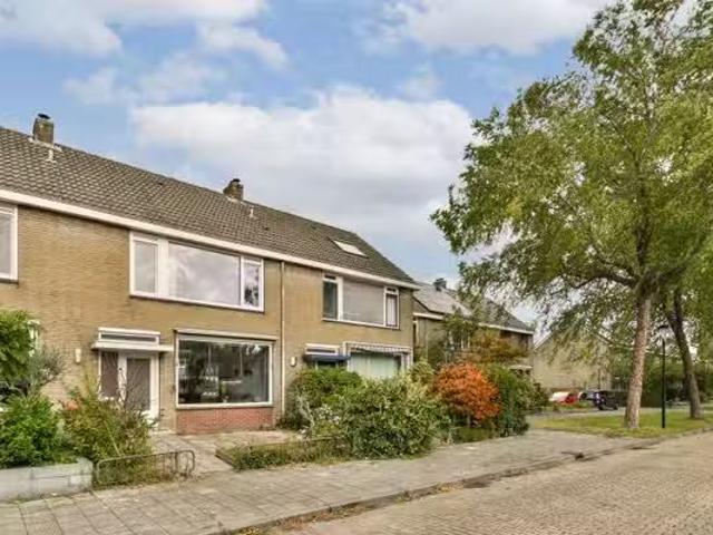 Huis te koop Sportlaan 58 in Vlaardingen voor € 475.000