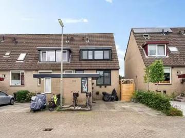 Huis te koop Sprijsteeg 21 in Vlaardingen voor € 455.000
