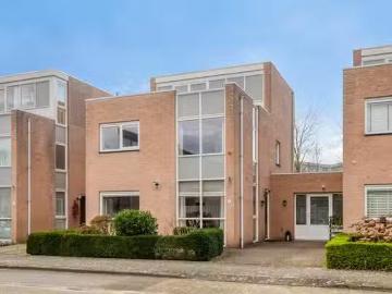 Huis te koop Sprookjesbosch 77 in Eindhoven voor € 695.000