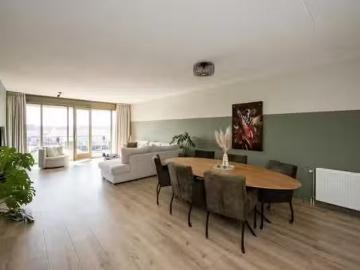Huis te koop Staakmolenstraat in Almere voor € 365.000