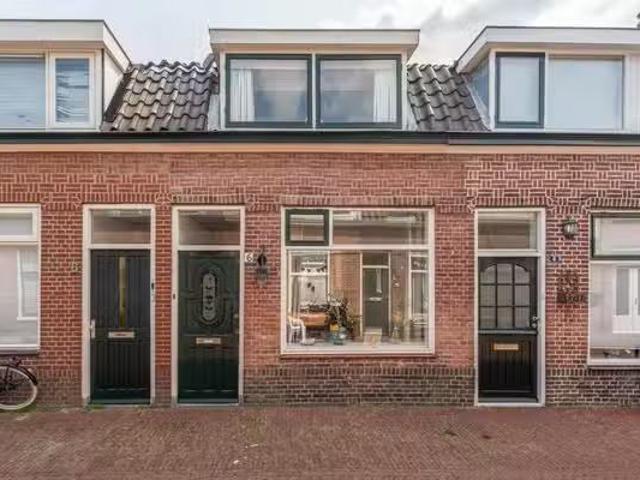 Huis te koop Staalwijkstraat 17 in Leiden voor € 400.000
