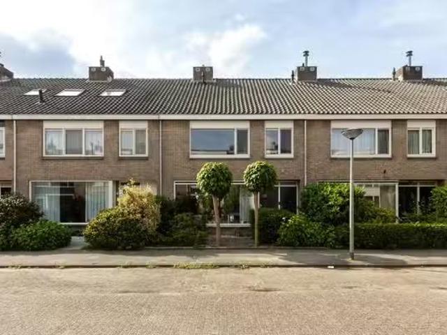 Huis te koop Stadhouderslaan 16 in Vlaardingen voor € 489.000