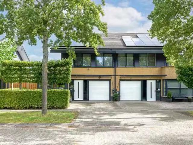 Huis te koop Stellingmolenstraat 90 in Almere voor € 550.000