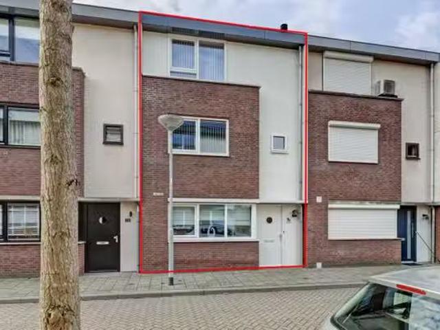 Huis te koop Straelseweg in Venlo voor € 395.000