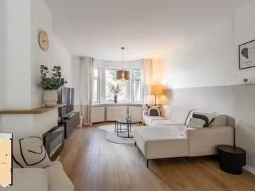 Huis te koop Surinamesingel 21 in Vlaardingen voor € 385.000