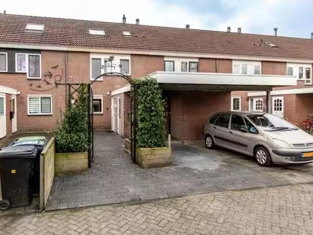 Huis te koop P. Verhagenstraat 3 in Almere voor € 429.500