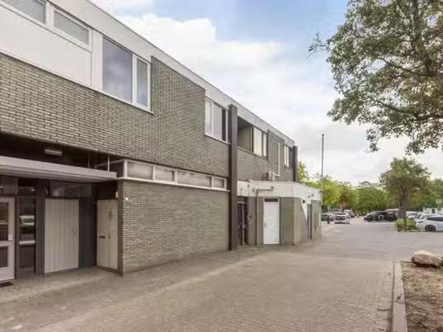 Huis te koop Populierendreef 1 in Vlaardingen voor € 450.000