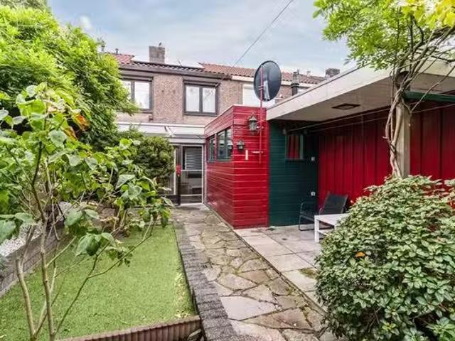 Huis te koop Postelse Hoeflaan 362 in Tilburg voor prijs op aa.