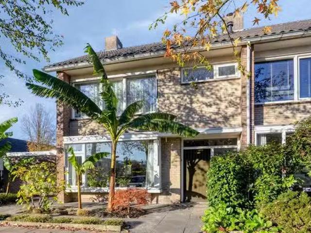 Huis te koop Pastoor van Arsplein 27 in Eindhoven voor € 485.000