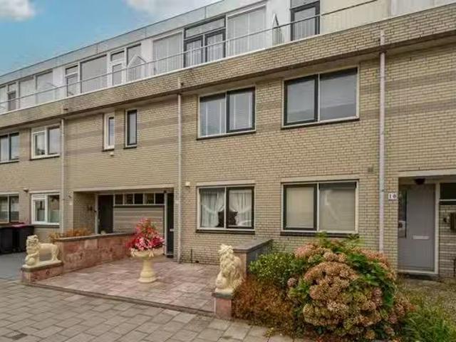 Huis te koop Piet Baarslaan 4 in Den Haag voor € 595.000