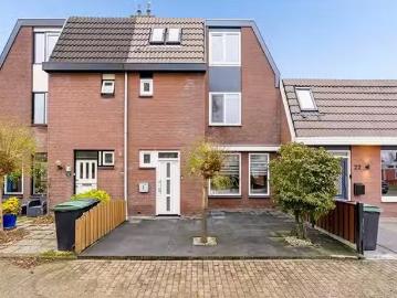 Huis te koop Piet Paaltjensstraat in Almere voor € 450.000