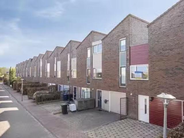 Huis te koop Pieter van Damstraat 58 in Almere voor € 495.000