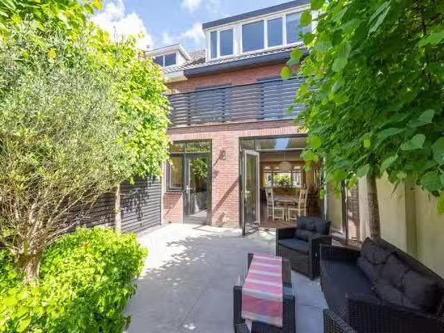 Huis te koop Pijnboomstraat in Haarlem voor € 995.000