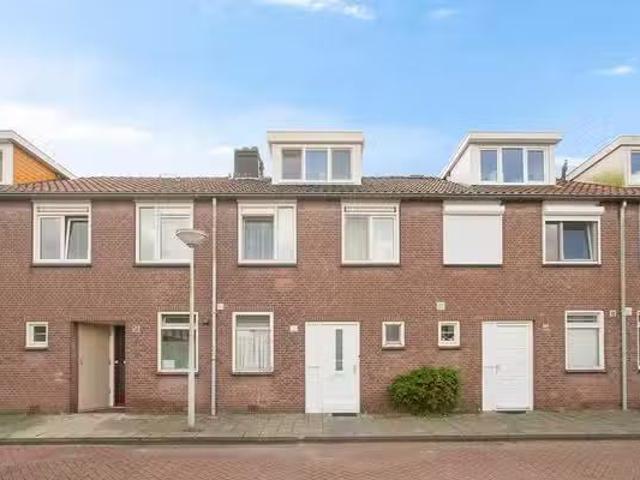 Huis te koop Prof. R. Casimirstraat 73 in Amsterdam voor € 600.