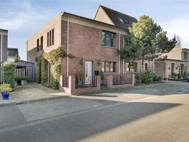 Huis te koop Professor Cumulusstraat 14 in Almere voor € 665.000