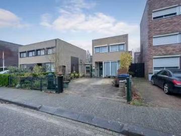 Huis te koop Professor Cumulusstraat in Almere voor € 525.000